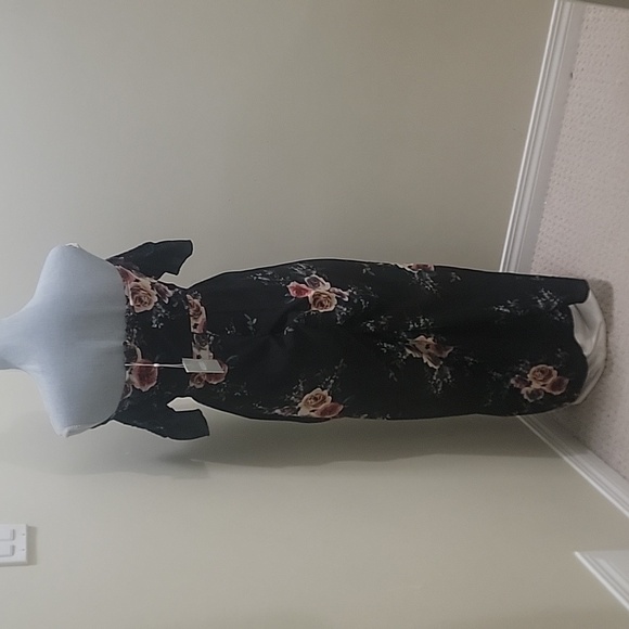 NWT Misguided Black Floral Wrap Dress Size Medium. - Picture 8 of 12